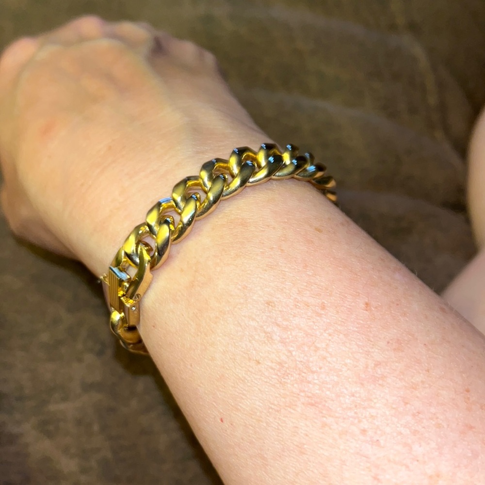 chunky gold tone chain bracelet